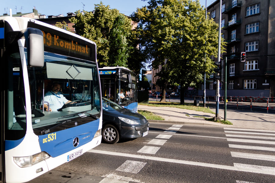 Z nowym rokiem szkolnym więcej tramwajów i autobusów na ulicach
