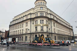 Naprawa torowiska na ulicy Westerplatte potrwa dłużej