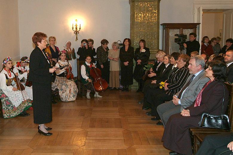 Uroczyste nadanie honorowego tytułu "Krakowianka Roku" odbyło się w Domu Polonii przy Rynku Głównym.