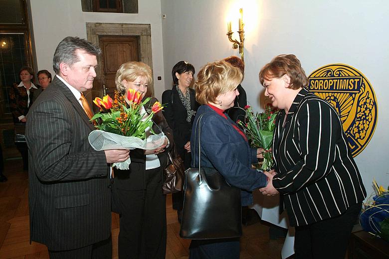 Tytuł "Krakowianka Roku" przyznawany jest od 1999 roku. 
Wśód laureatek są m.in.: Elżbieta Penderecka, Anna Dymna, Ma