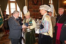 Prezydent Jacek Majchrowski wręczył Złoty Medal dla "Bractwa Kurkowego".