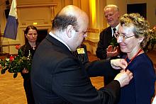 Srebrny Krzyż Zasługi otrzymała Barbara Bubula, wiceprzewodnicząca Komisji Budżetowej RMK...