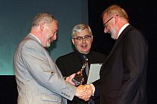 Nagrodę "Krakowski Dukat" w kategorii "Właściciel Firmy" wręczył Prezydent Miasta Krakowa Jacek Majchrowski 