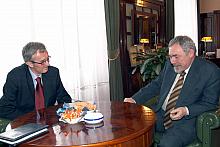 Knut Hauge, nowy Ambasador 
Królestwa Norwegii w Polsce 
złożył wizytę Jackowi Majchrowskiemu, Prezydentowi Miasta Krakowa .
