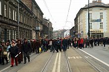 Z ulicy Lwowskiej Marsz Pamięci ruszył w stronę byłego obozu zagłady w Płaszowie.