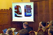 Prezentacja zdjęć przedstawiających nowe tramwaje.