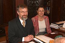 Hans-Bernhard Nordhoff, Zastępca Prezydenta Frankfurtu oraz Ingrid Cammerzell, przedstawiciel Biura Spraw Zagranicznych Urzędu M