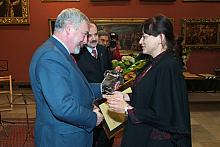Tytuł "Mecenasa Kultury Krakowa 2005" dla firmy Karcher. Nagrodę odebrała Jolanta Zachara, dyrektor marketingu.