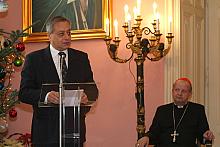 Pierre Menat, Ambasador Francji w Polsce, zaznaczył, że Kardynał zawsze był otwarty na Francję. 
