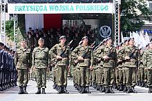 Na Rynku Głównym zgromadziły się pododdziały reprezentujące Wojska Lądowe, Lotnicze, Marynarkę Wojenną i Żandarmerię Wojskową. 