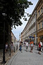 Ulica Grodzka, główna oś starego Krakowa, wytyczona jeszcze przed pamiętną lokacją z roku 1257 uzyskała nową, godną XXI stulecia
