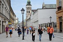 Kolejna krakowska ulica uzyskała dobrą, wygodną nawierzchnię, która jednocześnie dobrze wpisuje się w pejzaż zabytkowego Krakowa
