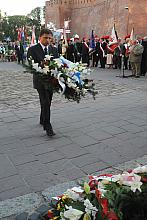 Kwiaty złożył także Sekretarz Miasta Krakowa Paweł Stańczyk.
