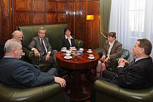 Prezydent Jacek Majchrowski przyjął w swoim gabinecie profesora Karla Thome-Kozmiensky'ego.
