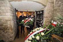 Złożenie wieńców na sarkofagu Marszałka Piłsudskiego