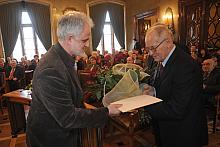 Przewodniczący Rady Miasta Krakowa Józef Pilch przekazał list gratulacyjny.