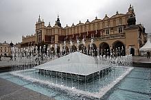 Nowa fontanna na krakowskim Rynku