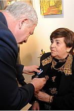 Dostojna Jubilatka otrzymała z rąk Prezydenta Majchrowskiego Odznakę "Honoris gratia".