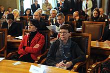 Dyrektor Francuskiej Izby Przemysłowo-Handlowej w Polsce Monika Constant oraz Prezes Fundacji Centrum PPP Irena Herbst przysłuch