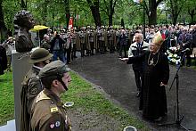 Poświęcenia dokonał Jego Ekscelencja Ksiądz Biskup Albin Małysiak, duszpasterz akademicki.