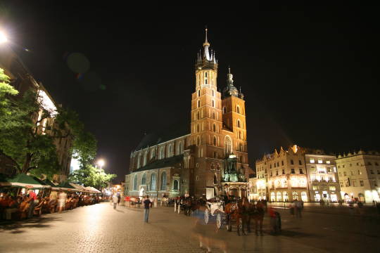 Kościół Mariacki nocą II - fot. A.Żyrkowski