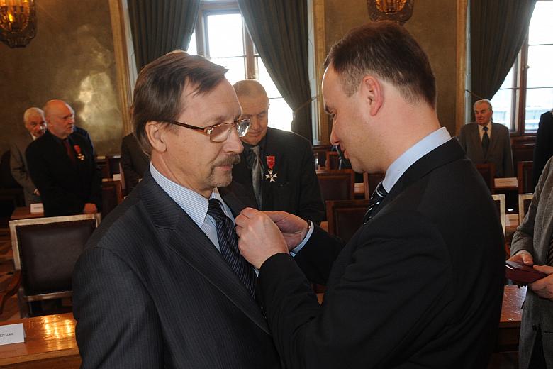 Krzyżem Kawalerskim Orderu Odrodzenia Polski odznaczony został Pan Witold Byrski.