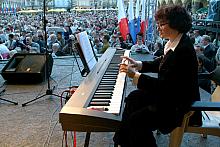 Śpiewającym artystom 
i publiczności akompaniowała 
Ewa Kornecka.