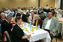 W spotkaniu wzięło udział 200 seniorów - członków Polskiego Związku Emerytów, Rencistów i Inwalidów z Nowej Huty.