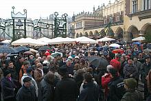 Uroczystość tradycyjnie  zgromadziła na Rynku Głównym wielu krakowian.