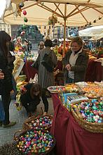 Wielkanocna pisanka ma starą, siegającą czasów prasłowiańskich tradycję. 
Dziś - podobnie jak w czasach przedchrześcijańskich -