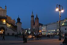 Kościół Mariacki to miejska "katedra", przedmiot dumy i troski wielu pokoleń krakowskich mieszczan. 
Jego wyższa, zwi