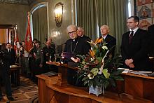 Modlitwę w intencji poległych odmówił ksiądz kardynał Franciszek Macharski.