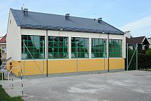 Od 1 września 2009 r. uczniowie krakowskiej Szkoły Podstawowej nr 62 przy ul. Ćwikłowej korzystają z nowej części budynku.