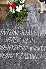 Grób bohaterskiego Kapitana Antoniego Stawarza na cmentarzu Rakowickim...