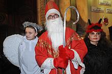 Nie zabrakło również tradycyjnego Świętego Mikołaja w towarzystwie uroczego anioła i demonicznego diabła.