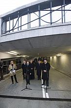 Parking podziemny pod placem Na Groblach jest pierwszym obiektem w Polsce zbudowanym w systemie koncesji. Koncesjonariuszem jest