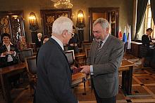 Krzyżem Kawalerskim Orderu Odrodzenia Polski odznaczony został Pan Marian Dębski.