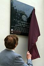 Odsłonięcie tablicy poświęconej tym, którzy ratowali Żydów z Holocaustu