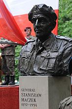 Generał Stanisław Maczek ma swój pomnik w krakowskim Parku Jordana