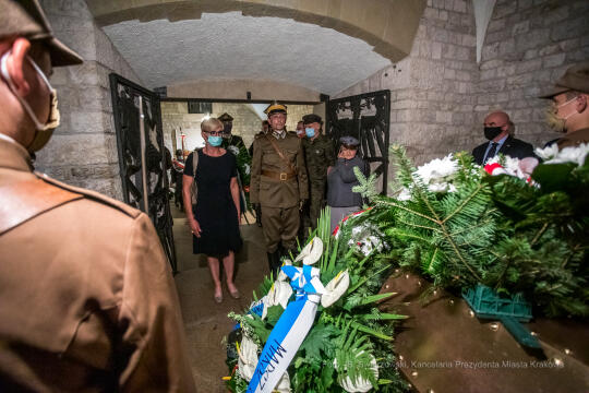 Kadrówka 2020 - Msza Święta w intencji Ojczyzny oraz złożenie kwiatów na grobie Marszałka J. Piłsudskiego oraz Pary Prezydenckiej