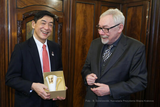 Spotkanie Prezydenta Miasta Krakowa z J.E. Ambasadorem Japonii w Polsce Akio Miyajima