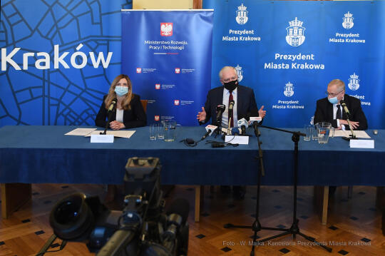 Konferencja prasowa poświęcona wsparciu budownictwa komunalnego w Krakowie