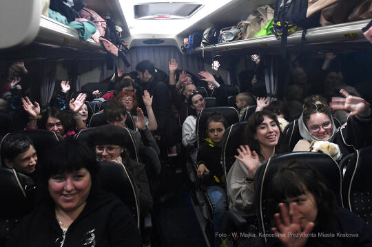 Wyjazd uchodźców ukraińskich z Krakowa do Pays de Mormal we Francji