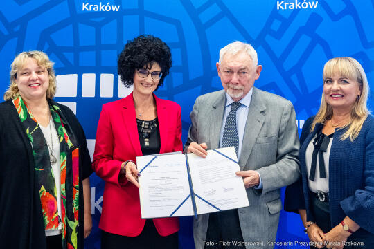 Uroczyste podpisanie aktu przystąpienia Krakowa do  realizowanego przez UNICEF Polska programu „Miasto przyjazne  dzieciom”