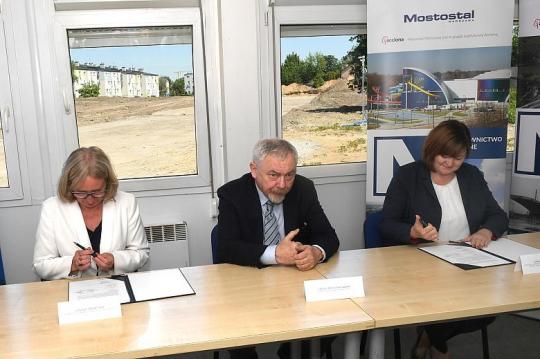 Podpisanie umowy na dofinansowanie budowy osiedla komunalnego