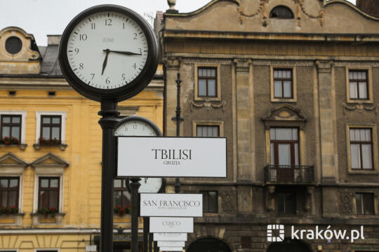 Zegary na Placu Św. Ducha w Krakowie