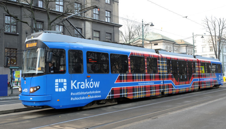 Трамвай-тартан в Кракові